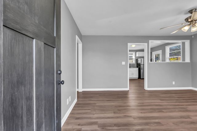 218 Clearview Dr, Clarksville, TN 37043