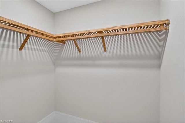 286 Indies DR E 101, Naples, FL 34114