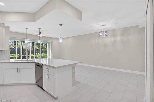 286 Indies DR E 101, Naples, FL 34114