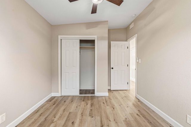 6121 Greenfield Ln, Stockton, CA 95207