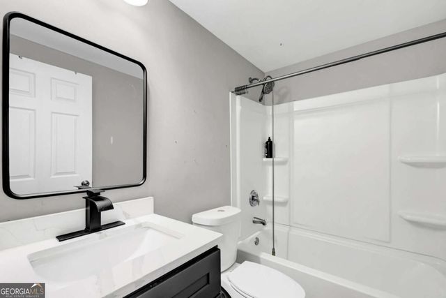 3286 Sunderland Drive, Snellville, GA 30039