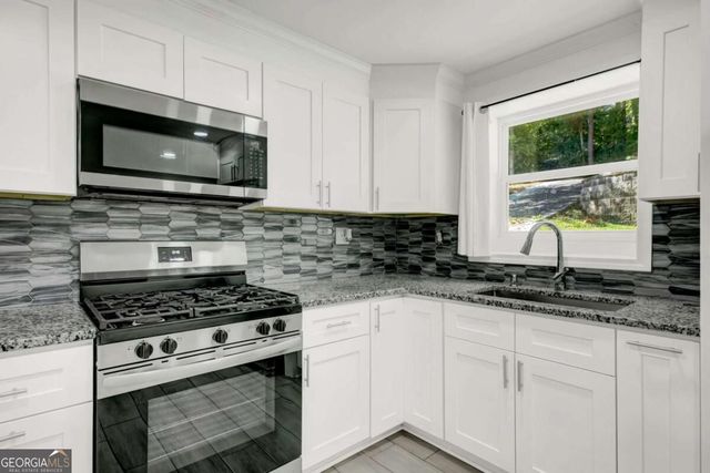3286 Sunderland Drive, Snellville, GA 30039