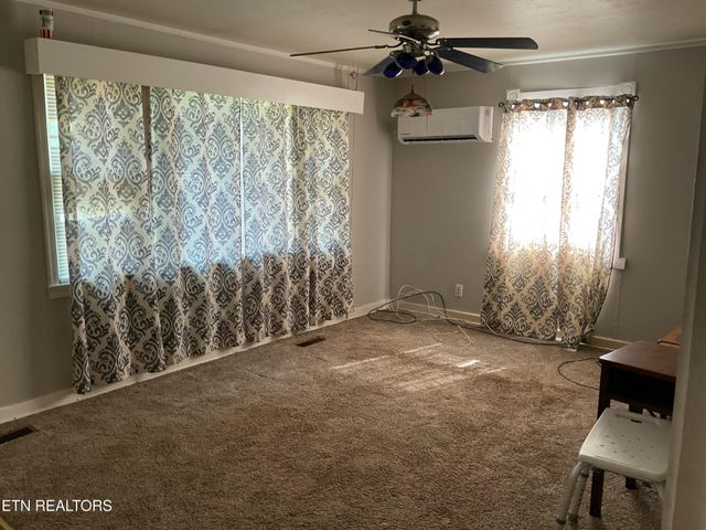 1212 Jones St, Athens, TN 37303
