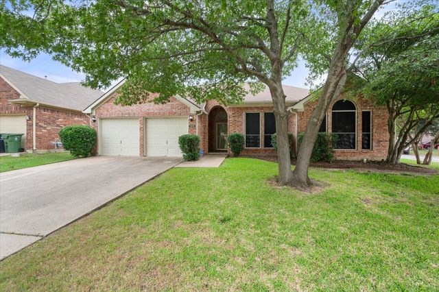 6319 Woolwich Drive, Arlington, TX 76001