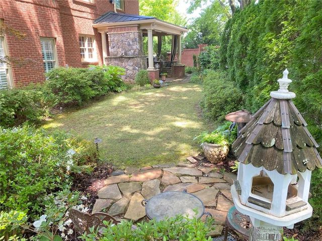 2133 Lucerne Lane SE, Smyrna, GA 30080