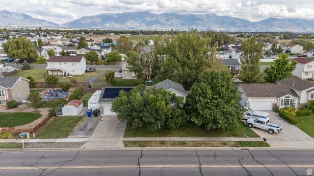2437 S 3000 W, Syracuse, UT 84075
