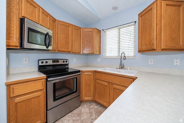 2437 S 3000 W, Syracuse, UT 84075