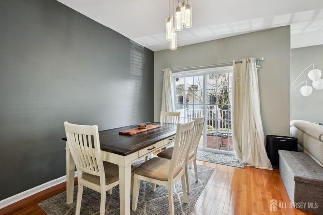 28 Forest Drive, Piscataway, NJ 08854