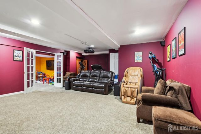 28 Forest Drive, Piscataway, NJ 08854