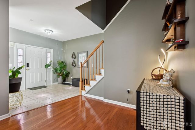 28 Forest Drive, Piscataway, NJ 08854