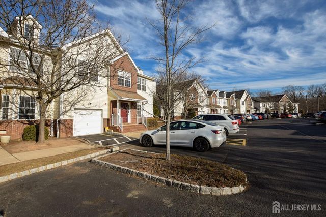 28 Forest Drive, Piscataway, NJ 08854