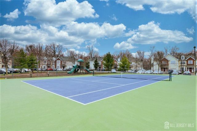 28 Forest Drive, Piscataway, NJ 08854