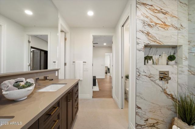 5642 N SCOTTSDALE Road, Paradise Valley, AZ 85253