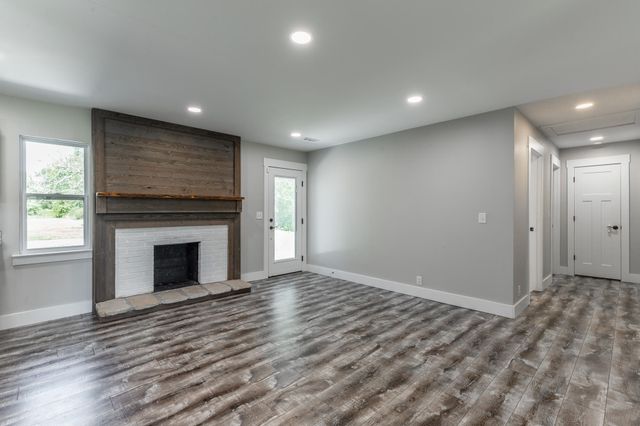 838 Campbell Road, Tunnel Hill, GA 30755