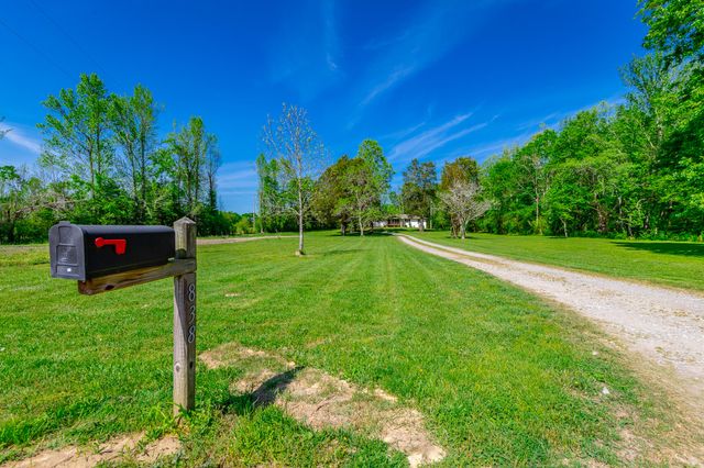 838 Campbell Road, Tunnel Hill, GA 30755