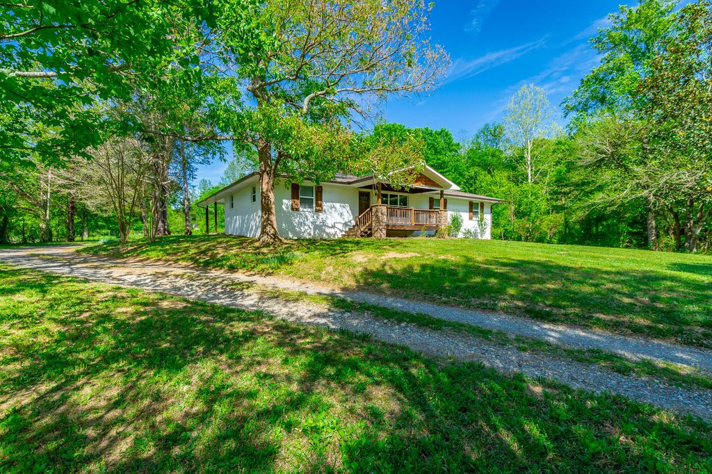838 Campbell Road, Tunnel Hill, GA 30755