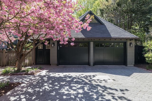 157 Brattle Street, Cambridge, MA 02138