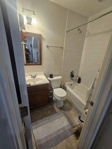 1644 N Hermitage Avenue 1F, Chicago, IL 60622