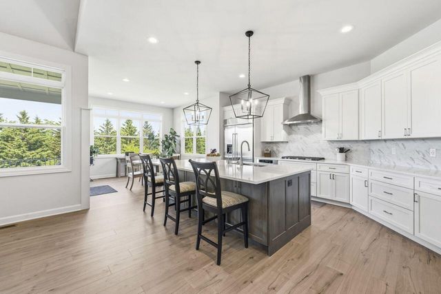 1740 Stonemill CIRCLE, Lake Geneva, WI 53147