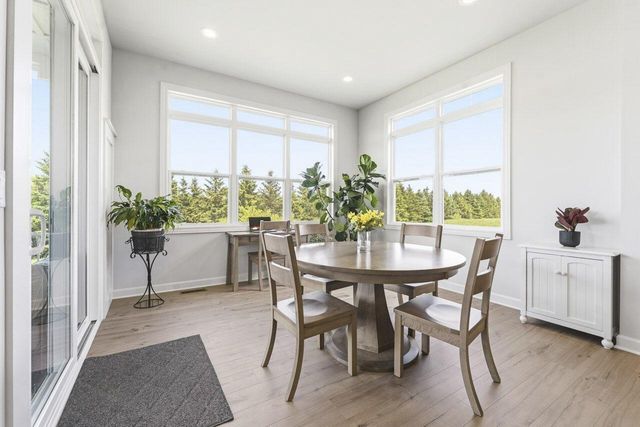 1740 Stonemill CIRCLE, Lake Geneva, WI 53147
