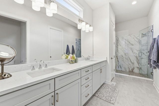 1740 Stonemill CIRCLE, Lake Geneva, WI 53147