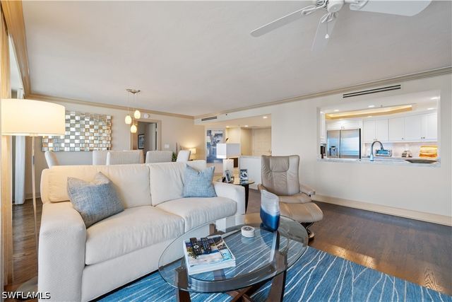 4651 Gulf Shore BLVD N 1805, Naples, FL 34103