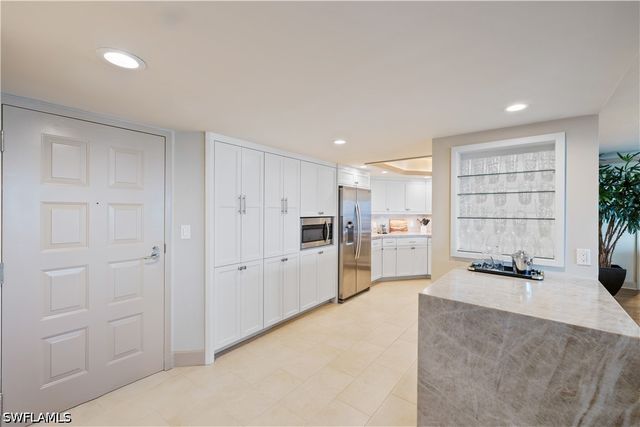 4651 Gulf Shore BLVD N 1805, Naples, FL 34103