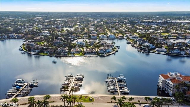 4651 Gulf Shore BLVD N 1805, Naples, FL 34103
