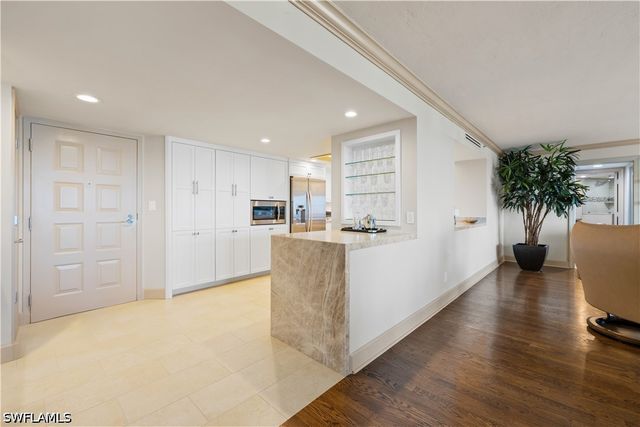 4651 Gulf Shore BLVD N 1805, Naples, FL 34103