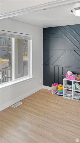 153 N VALCREST DR, Saratoga Springs, UT 84045