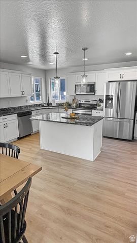 153 N VALCREST DR, Saratoga Springs, UT 84045