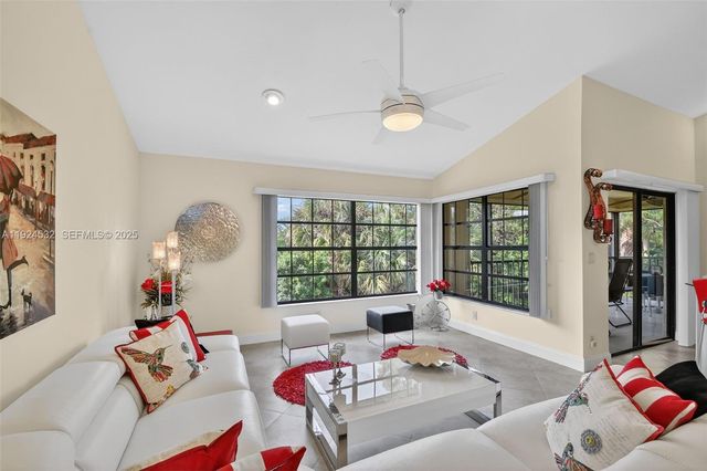 3259 Perimeter Dr 3259, Green Acres, FL 33467