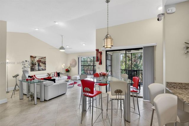 3259 Perimeter Dr 3259, Green Acres, FL 33467