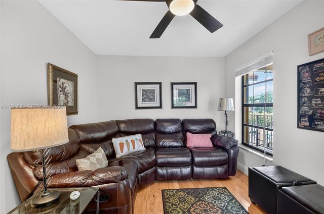 3259 Perimeter Dr 3259, Green Acres, FL 33467