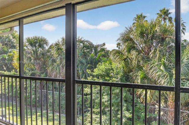 3259 Perimeter Dr 3259, Green Acres, FL 33467