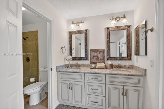 3259 Perimeter Dr 3259, Green Acres, FL 33467