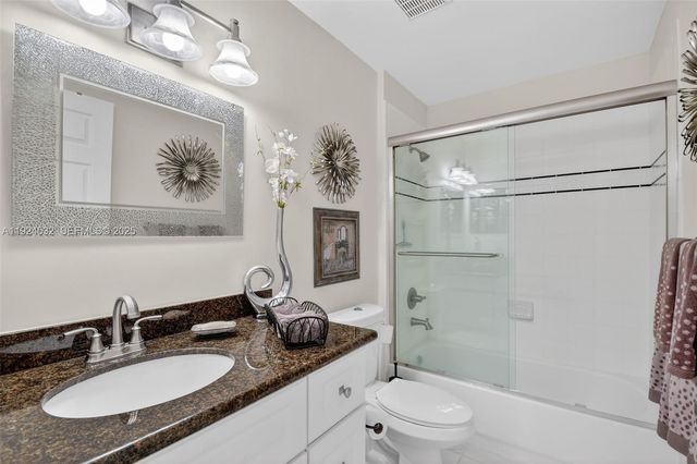 3259 Perimeter Dr 3259, Green Acres, FL 33467