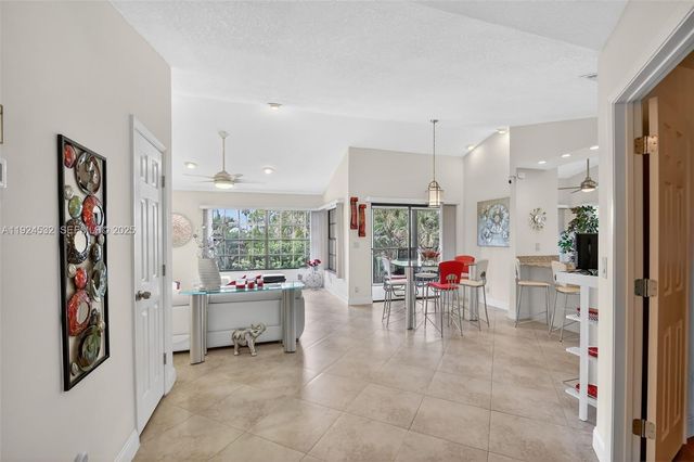 3259 Perimeter Dr 3259, Green Acres, FL 33467