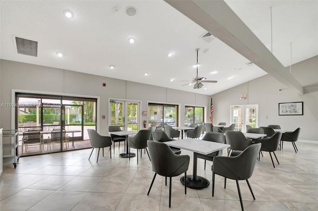 3259 Perimeter Dr 3259, Green Acres, FL 33467