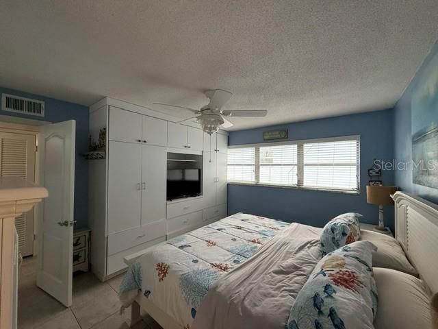 241 SKIFF POINT 3, Clearwater, FL 33767