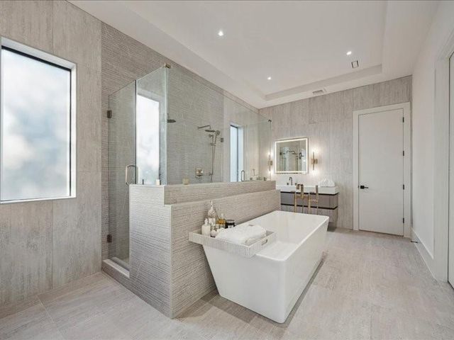 3975 W Alabama Street, Houston, TX 77027