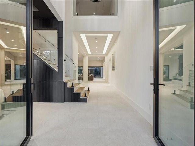 3975 W Alabama Street, Houston, TX 77027