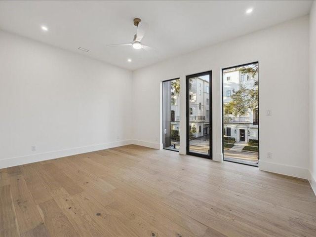 3975 W Alabama Street, Houston, TX 77027