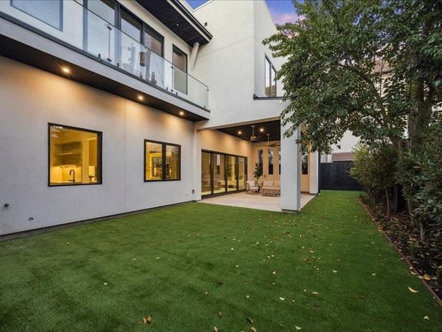 3975 W Alabama Street, Houston, TX 77027