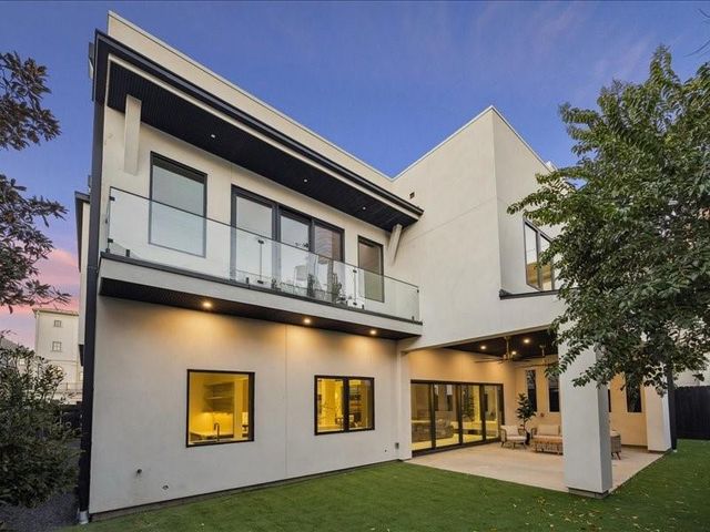 3975 W Alabama Street, Houston, TX 77027