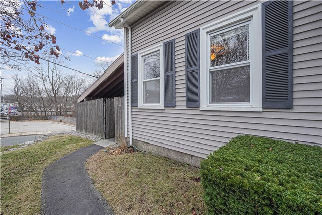 18 South Main Street, Coventry, RI 02816