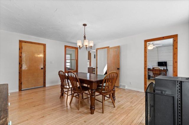 613 County Highway H, Fredonia, WI 53021