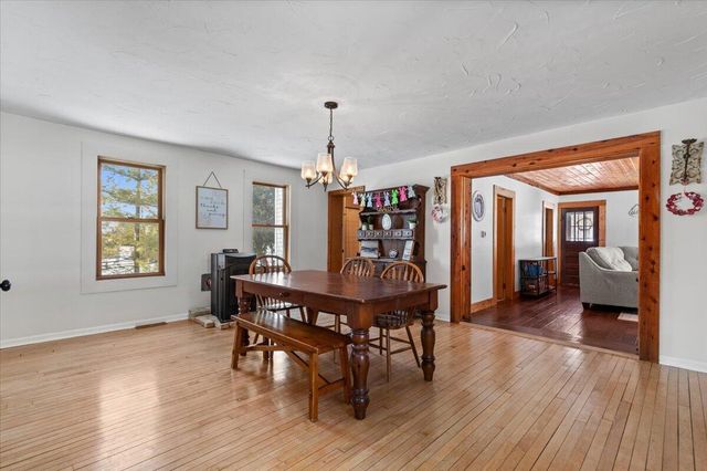 613 County Highway H, Fredonia, WI 53021