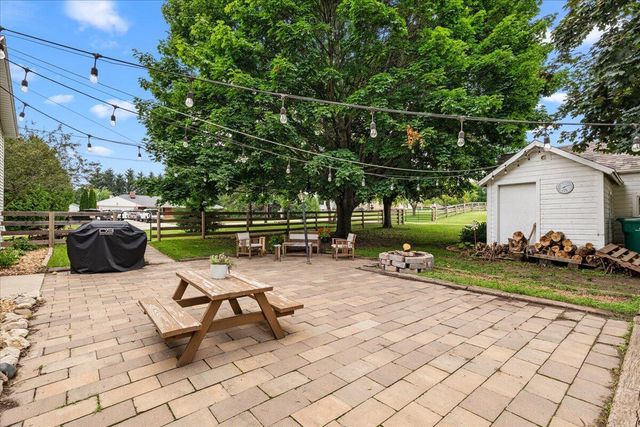 613 County Highway H, Fredonia, WI 53021