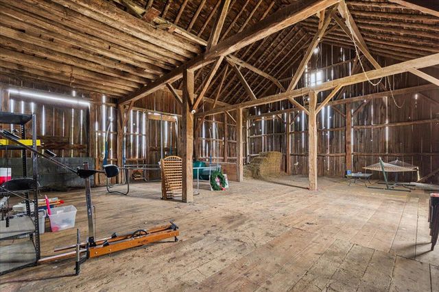 613 County Highway H, Fredonia, WI 53021